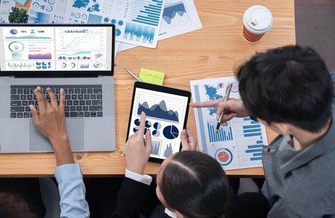 Understanding Data Analytics Tools: Features, Use Cases, and Practical Insights